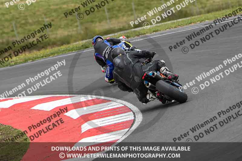 cadwell no limits trackday;cadwell park;cadwell park photographs;cadwell trackday photographs;enduro digital images;event digital images;eventdigitalimages;navarra;no limits trackdays;peter wileman photography;racing digital images;trackday digital images;trackday photos